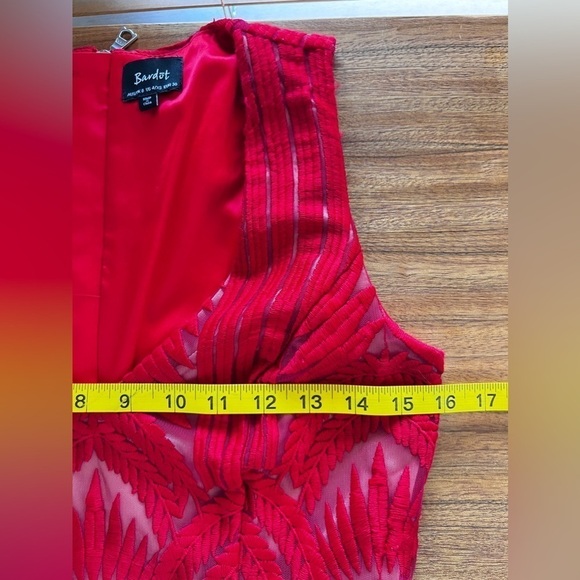 Bardot Red Lace Overlay Dress Size 4 - Picture 11 of 13